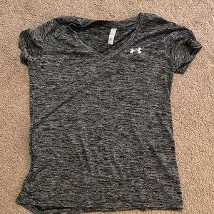 Women’s Under Amour shirt. Size Small